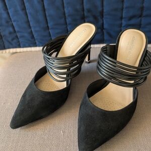 Kenneth Cole Riley Suede Mules W9- New